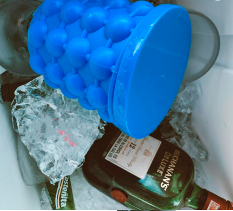 Mini Hielera Ice Cube Maker